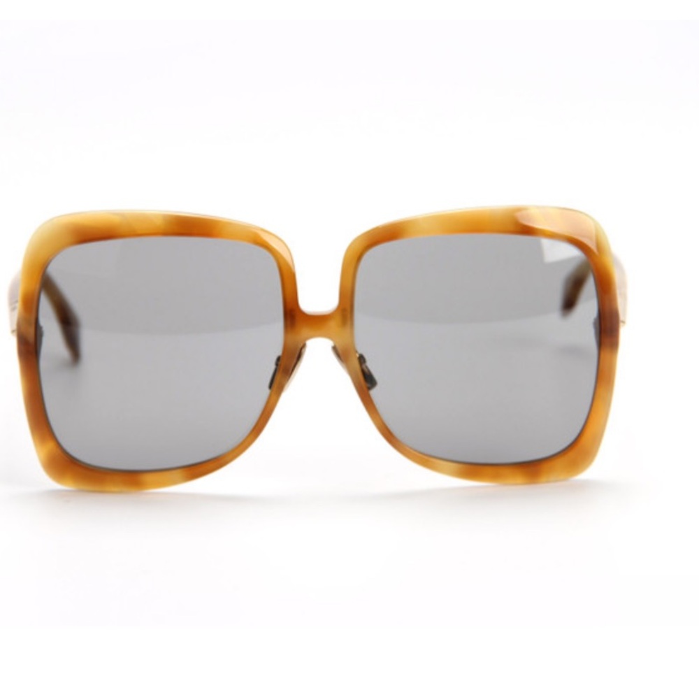 FENDI Oversized Sunglasses - Picture 4 of 8